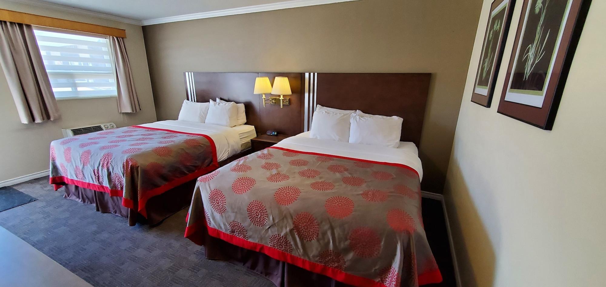 Grand Forks Inn Hotel 2*