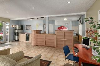 Hotel Grand Forks Inn 2*